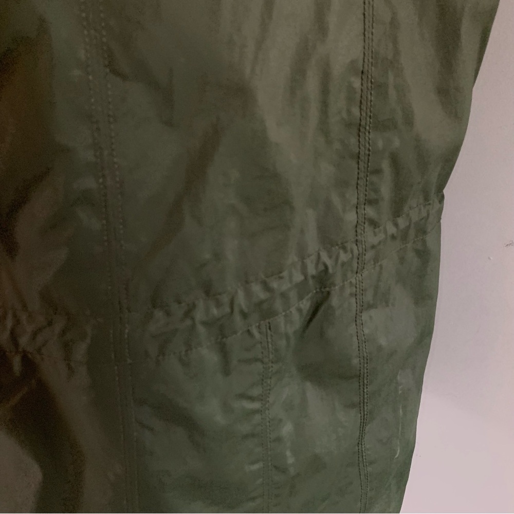 Athleta green Alpine Air Vest with removable faux fur collar Size medium - Picture 12 of 13